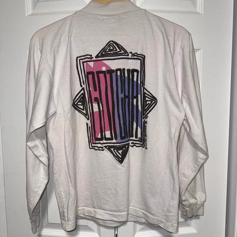 Vintage 1989 Gotcha surf skate mock neck long sleeve puff print tee size small
